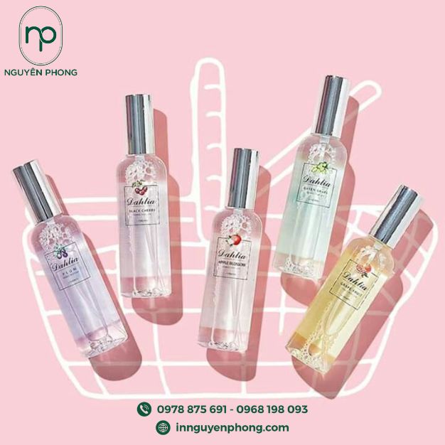 in logo nước hoa chất liệu nhựa trong suốt
